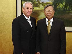 President Lu Yongxiang meets former NASA Administrator