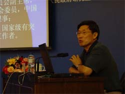 Prof. Xiong Fanlun receives IFAC fellowship