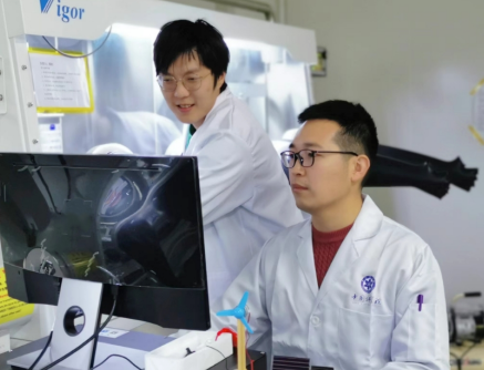 Scientists test the performance of the perovskite solar cells. /CAS