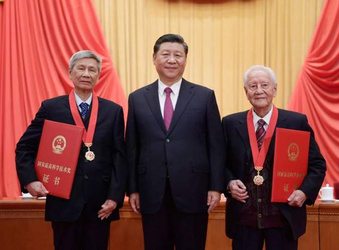 Xi Honors Two Academicians with China's Top Science Award
