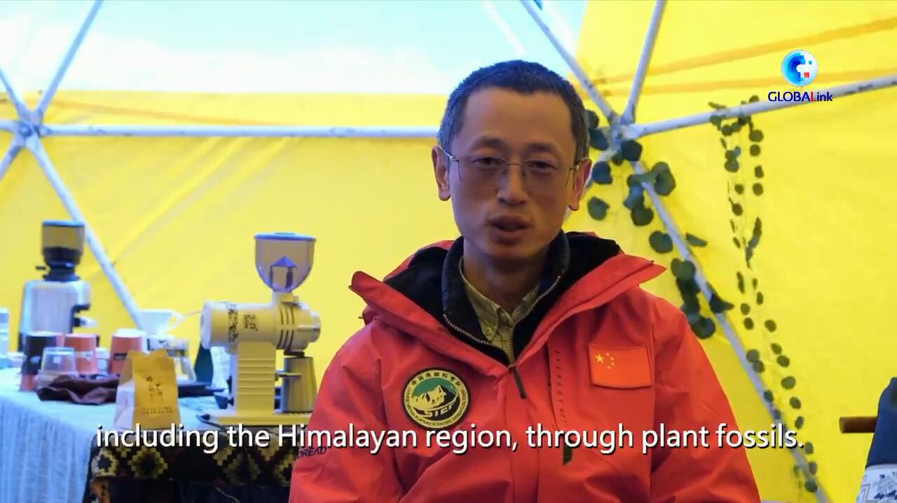 Towards Mt. Qomolangma: Departing the Base Camp