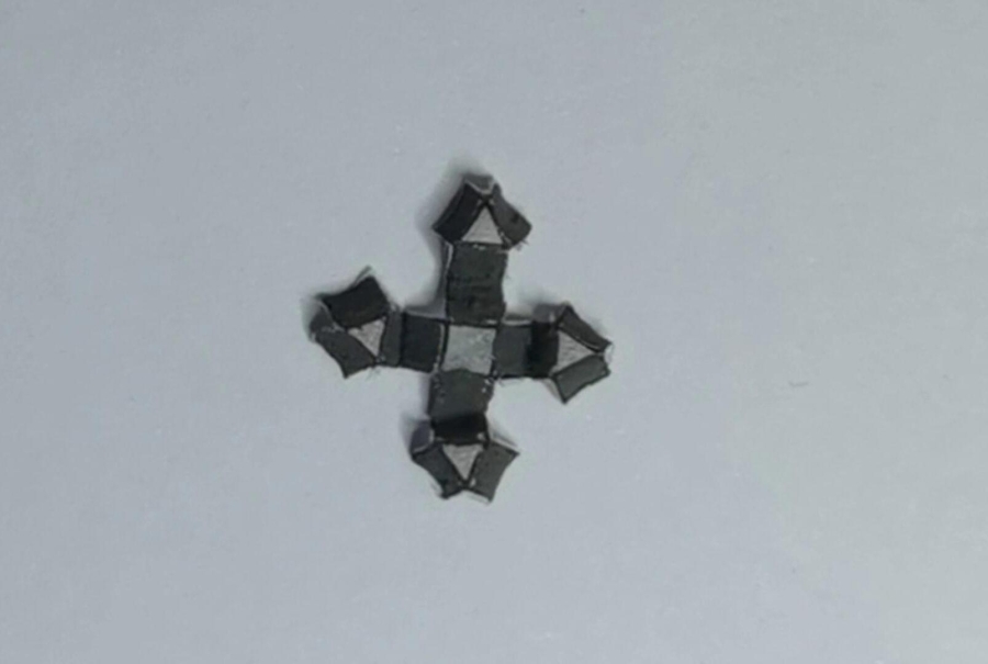 Magnetic Spray: Giving Inanimate Objects New Bionergy