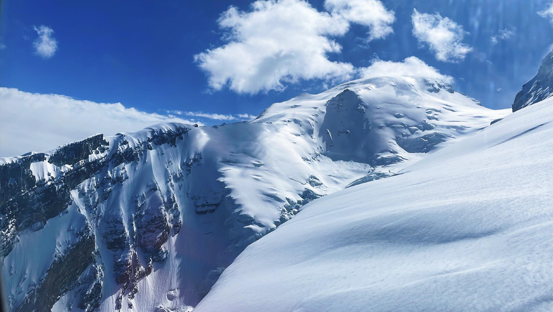 Muztagh Expedition | A Helicopter Ride to the Expedition Camp at 6,300m