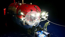 Manned Submersible Conducts Night Dive in South China Sea