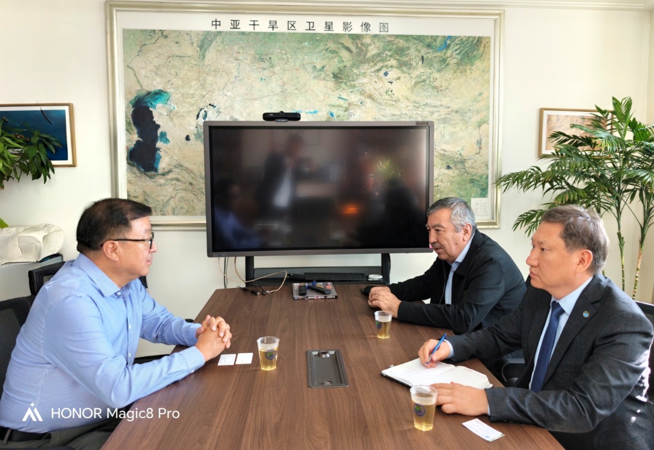 Delegation of the Regional Environmental Centre for Central Asia Visits the Xinjiang Institute of Ecology and Geography and the Xinjiang Natural History Museum