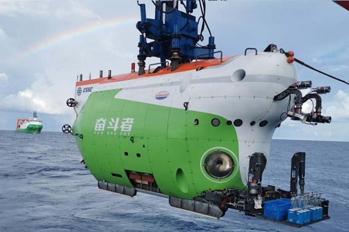 Chinese Submersible Fendouzhe Returns to Sanya Port After Setting New Record