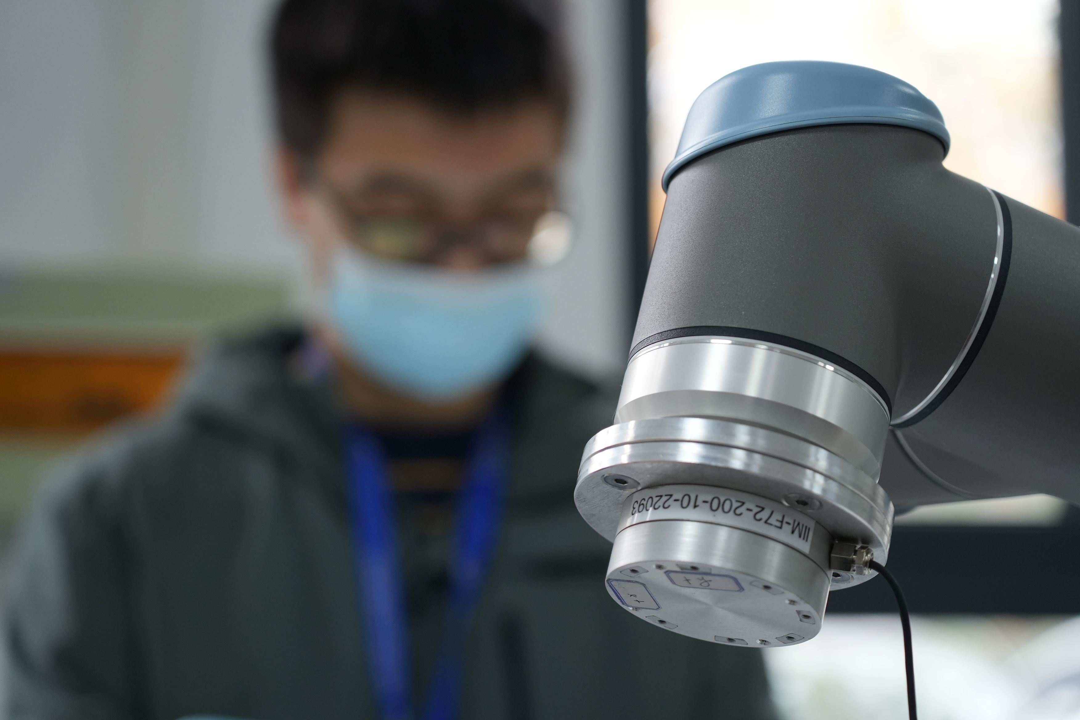 Six-dimensional Force and Torque Sensor Helps Robot Feel and Touch