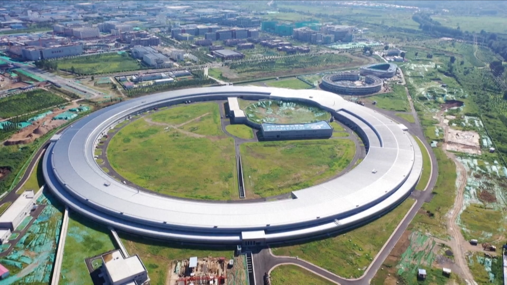 Chinese Light Source Facility Accelerates First Electron Beam