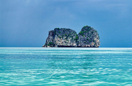 Greenhouse Warming and Internal Variability Synergistically Increase Extreme and Central Pacific El Ni&ntilde;o Frequency since 1980