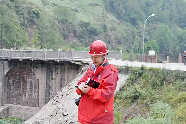 Chinese Scientist Spends 20 Years Mitigating Geohazards in Pakistan