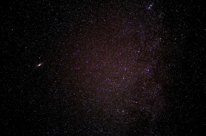 FAST Captures Distant Fast Radio Bursts from the Youth of Universe